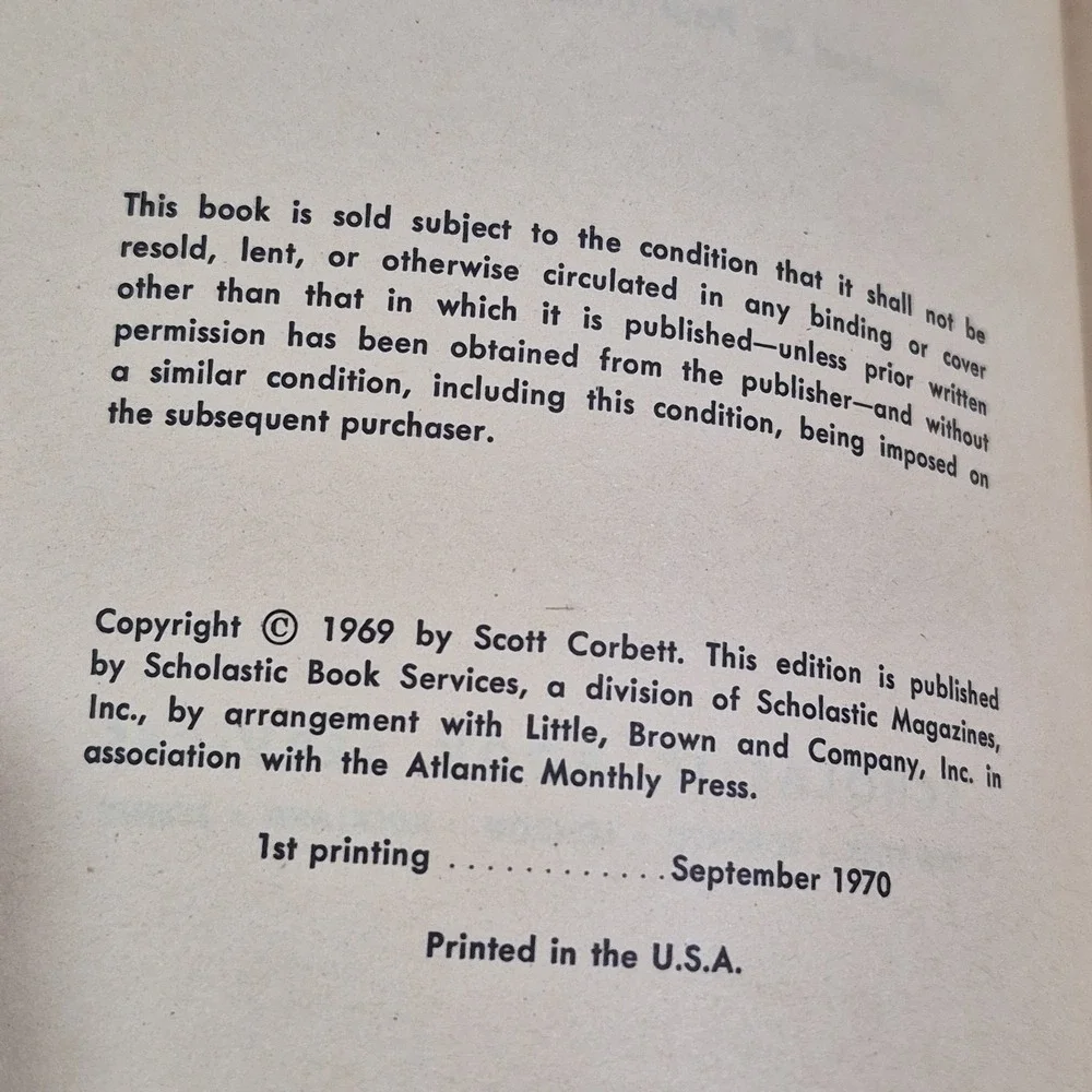Case of the Fugitive Firebug, Scott Corbett, Scholastic Paperback 1970 First Ed